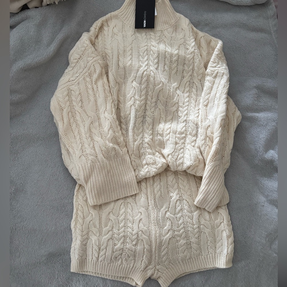 Fashion nova sweater set